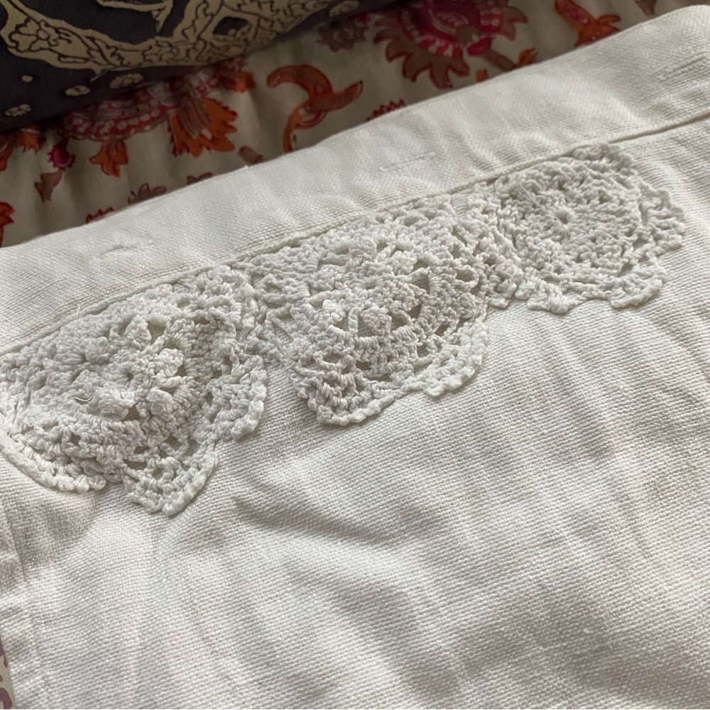 Matteo white linen & Lace Euro Sham 
White Lace Trim Pillowcase